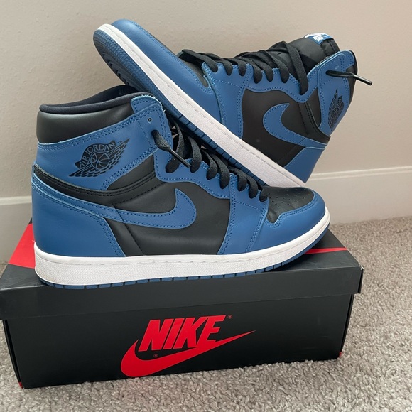 Air Jordan 1 retro high OG - Picture 1 of 5